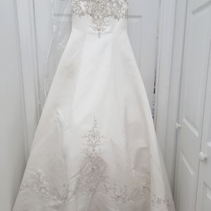 Wedding dress